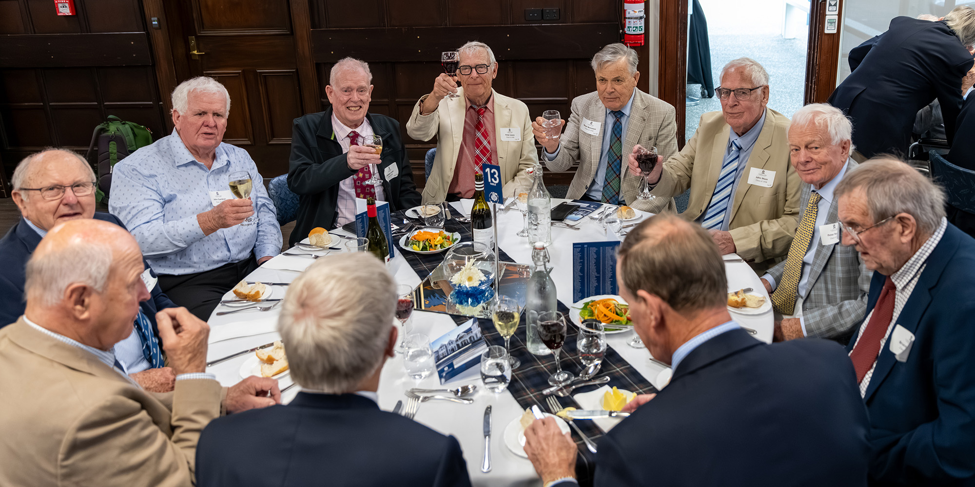 251017 GentsLunch DSC 3530