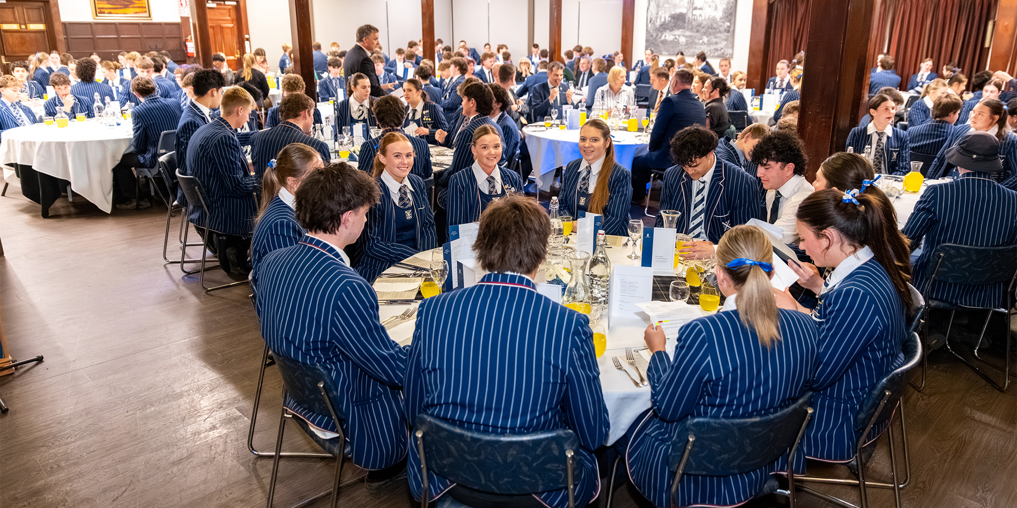 250919 BoardersDinner DSC 2226