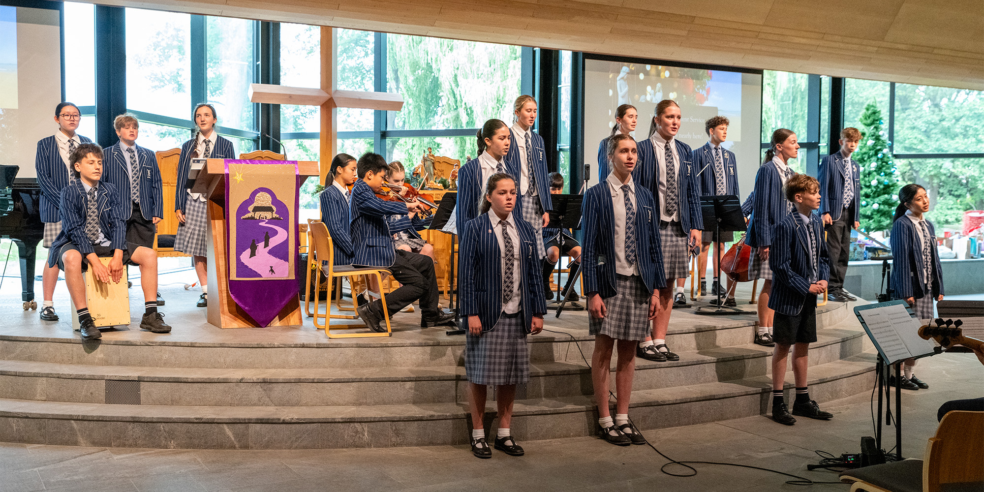 251205 AdventChapel DSC 0293