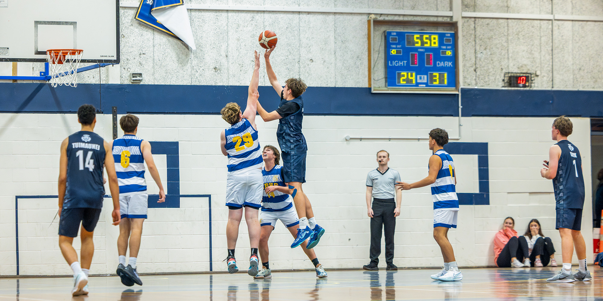 250509 BballvCBHS 046A9519