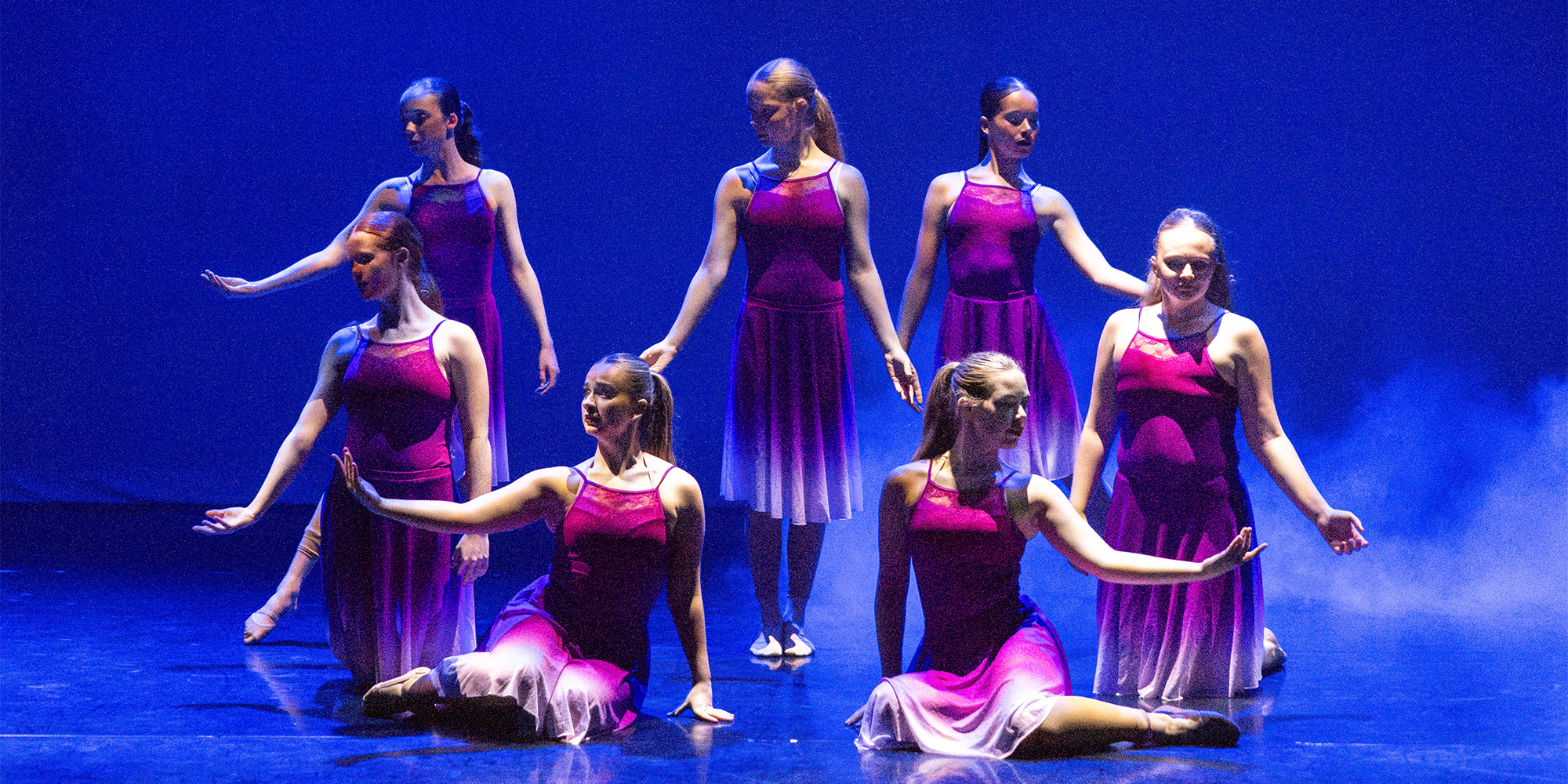260911 DANCE Revue 186