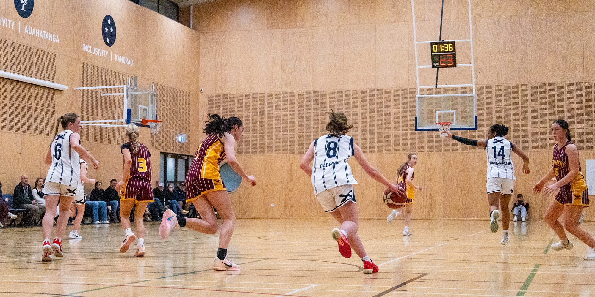 260814 BasketballGirlsSemi final IMG 6741