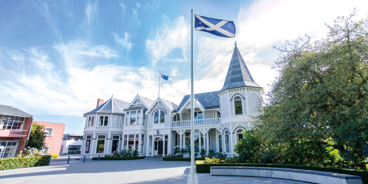 Strowan House with Flag 2 1
