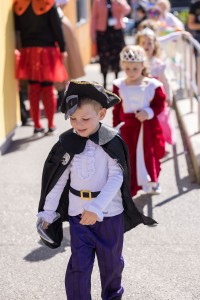 Two children dressed as a pirate and princess for the 2022 Book Week Parade.